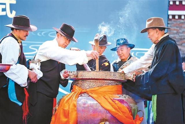 藏香承古韵 文旅启新程—第四届“尼木大峡谷·吞巴藏香源”藏香文化旅游节侧记