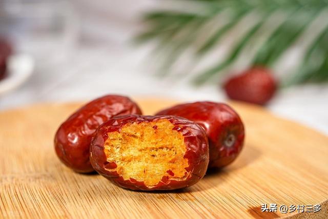 今日入三九，老人说“三九连日晴，坟头遍地起”，晴天有啥预兆？