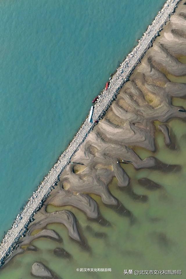 长江水位下降，武汉的秘密藏不住了！