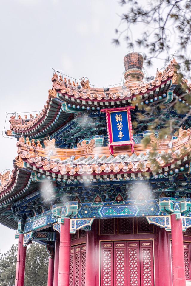 雪落红墙才是北京！4 个必去打卡地，随手拍都是古风大片
