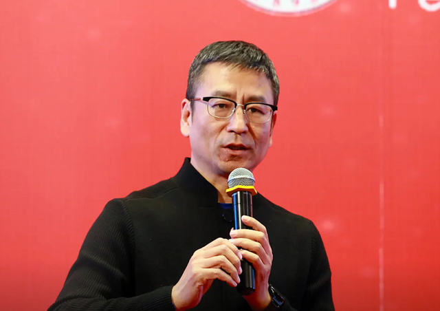 敬一丹没想到，“最快女护士”仅一句话就让老搭档白岩松口碑暴涨