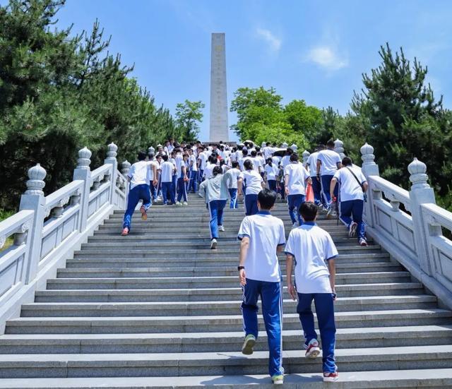 启程照金，定制专属红色之旅，共赴秋日璀璨之约！