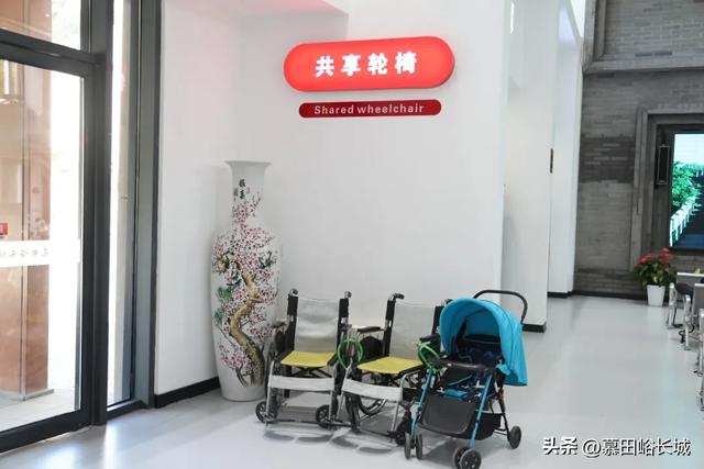 【暖心守护】带爸妈爬长城不再犯难！慕田峪适老化服务升级，细节暖到心坎里！