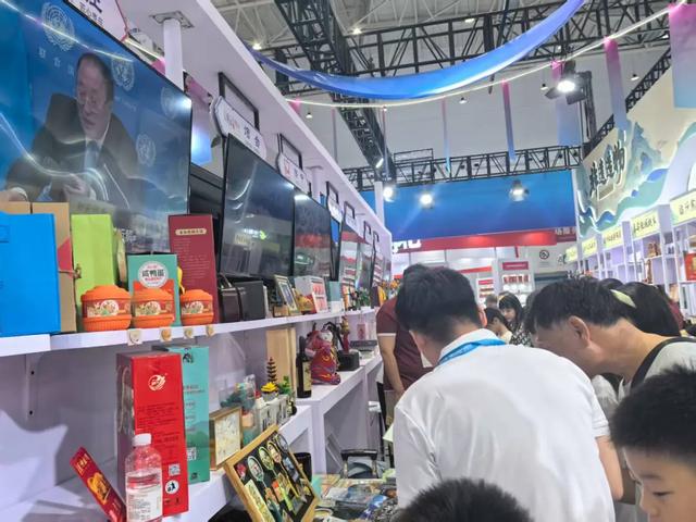 “运河明珠·匠心枣庄”闪耀2025 中国文化旅游产业博览会