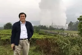 大翻盘！他，反超李嘉诚，成华人新首富，日赚9.3亿！图片