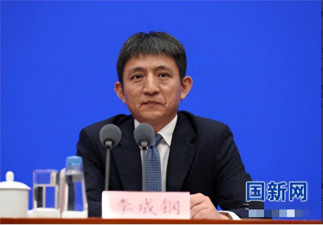 阅兵前夕风云突变，特朗普突然宣布要访华？中方专机提前抵达美国