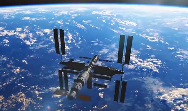 悬着的心终于放下，滞留太空的中国航天员，带来意想不到的惊喜