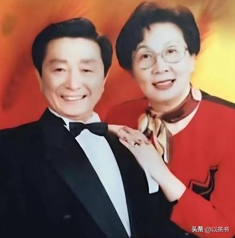 86岁宋世雄现状：定居北京老到认不出，托举儿女成才后却都在国外