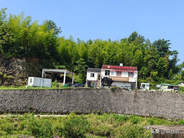 仙居县路口村，山长青水长东，繁华落寞皆生活