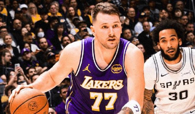 爆大冷！湖人惨败马刺，无缘杯赛四强！东契奇35+8 一战认清8现实