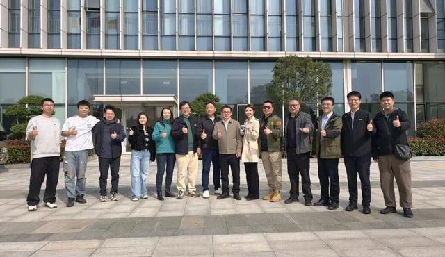 临沂要上央视啦！《与经济学家去旅行》节目近日来到了临沂取景拍摄