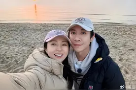 董璇回应争议：很感谢大家这么关心我，其嫁小9岁张维伊后争议不断，曾称是梁静茹给的勇气进入婚姻图片