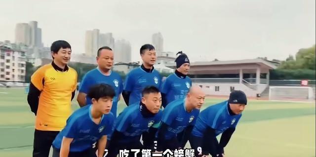 村超算个啥？52国1200名老外挤破头要来，国际足联该脸红了！