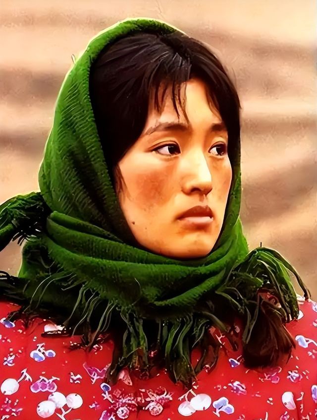 央视公开点名，张艺谋真实处境暴露，再次明白陈婷才是人间清醒
