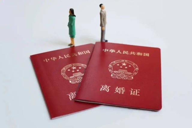 重庆铜梁爆炸案：凶手将炸药带茶馆致44人死伤，都是打麻将惹的祸