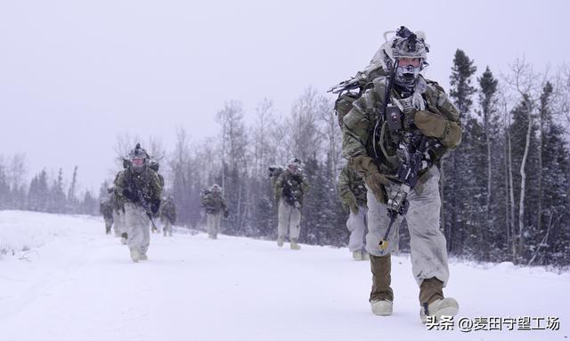 不打伊朗了！美军调转枪口，国民警卫队动员，将开打特朗普御林军