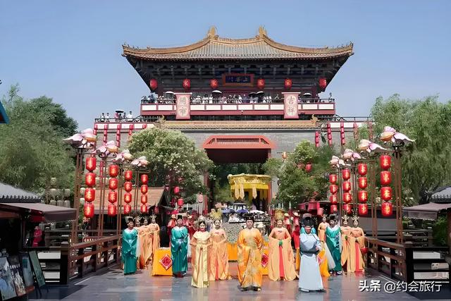 别再吹“网红景区”了！清明上河园这波操作，打了多少景区的脸？