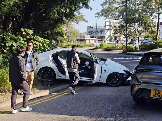 18岁毒贩医院逃脱，戴着手铐跑哪去了？