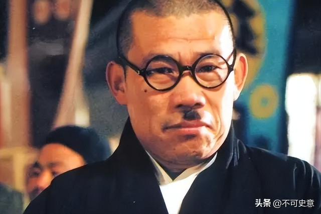 5位过气明星回归农村生活，风光不再，摆摊卖茶叶蛋，种地养猪