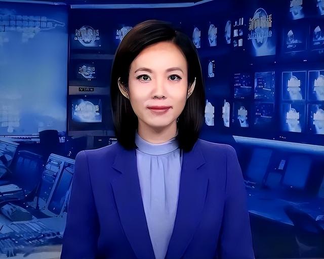九三阅兵的解说原来是她！沉稳大气端庄漂亮，如今47岁仍未婚单身