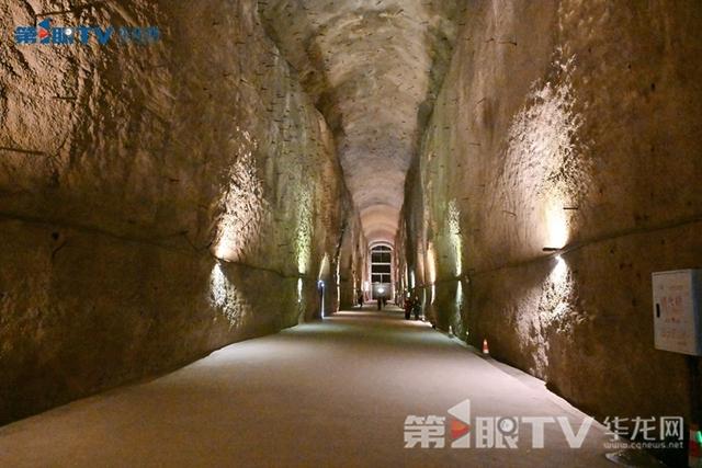 从水下题刻到山体工程奇迹 蒙曼在重庆涪陵“一山一水”中感叹古今传奇