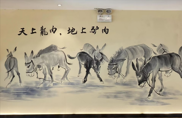 这座火车拉来的牛肉板面城，大多人都没怎么玩过