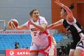 15中2拿4分！刘禹彤冲国家队遭当头一棒：38分惨败看出差距图片