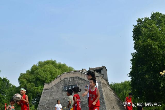 立秋之约：达活泉公园的诗意画卷（图）