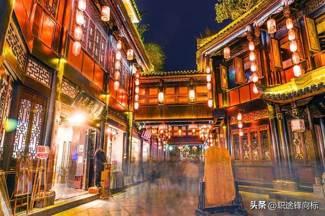 解锁成都隐藏玩法，探寻天府之国的奇妙密码，在成都街头走一走