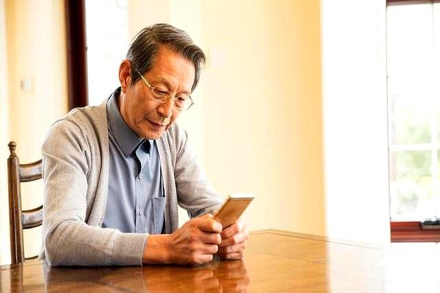 50岁以上的人买彩票人最怕，不是花钱，不是不中，而是这三件事。 第3张