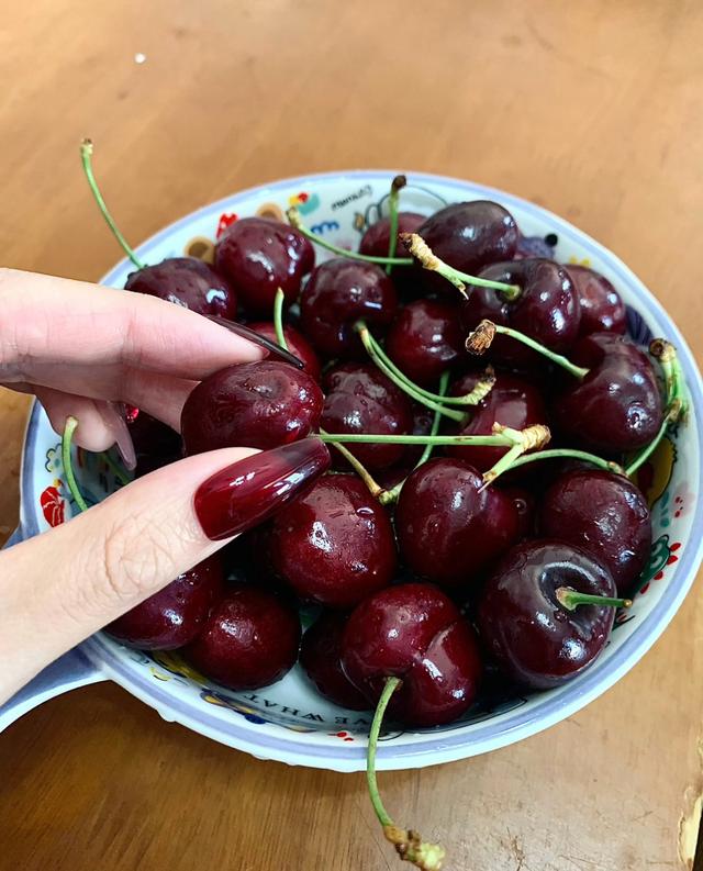 云南大理风景美如画，美食香飘四溢
