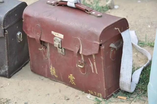 11样老物件已成高价“收藏品”，第二件可买小汽车，看家中还有
