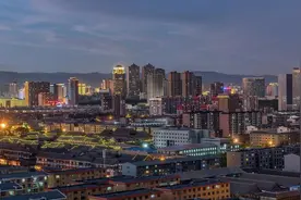 两家银行一把手“对调”！图片