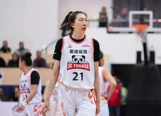 女篮锦标赛疯狂一夜：四强全部出炉，辽宁山西接连爆冷，四川大胜