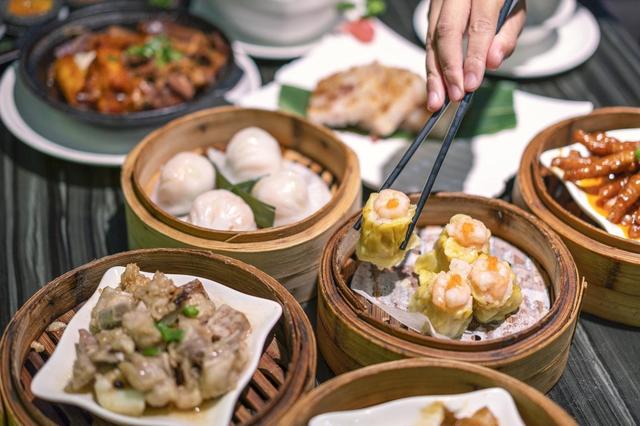 西贝营业额大降，同样是预制菜的他们为啥能盈利？西贝输了什么？