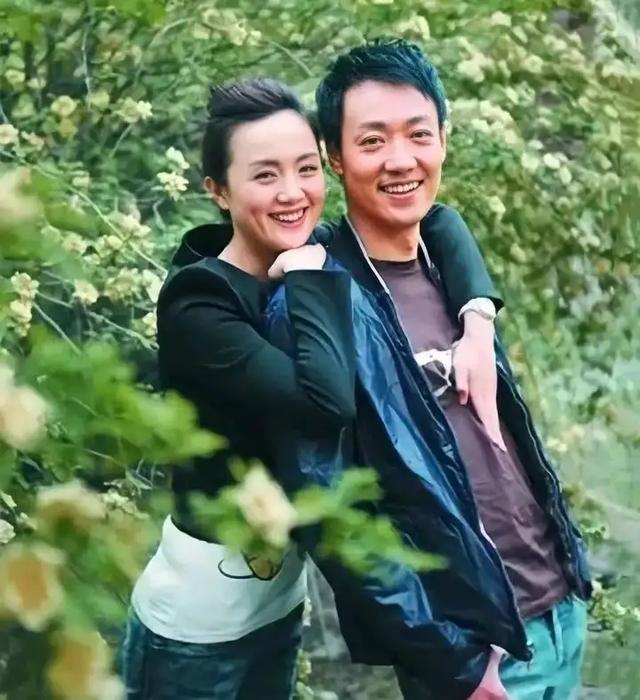 辛柏青丧妻刚满100天，离谱的事就发生了，被撮合娶马伊琍引争议