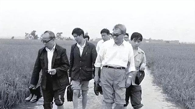 他是华国锋的接班人	，有着怎样的经历