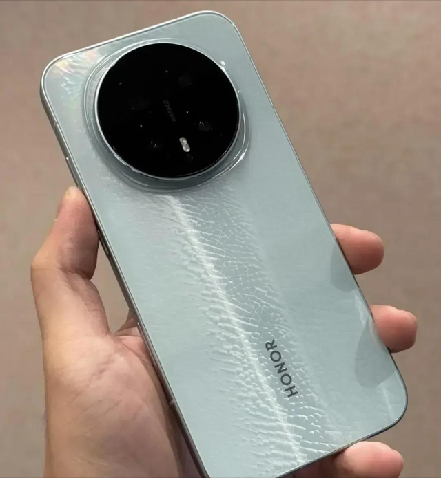 买荣耀就买这几款！现在手机型号多、定位杂，一定要看准。