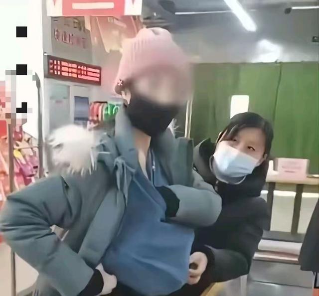 没想到，国家点名胖东来不到半个月，于东来竟再令所有人刮目相看