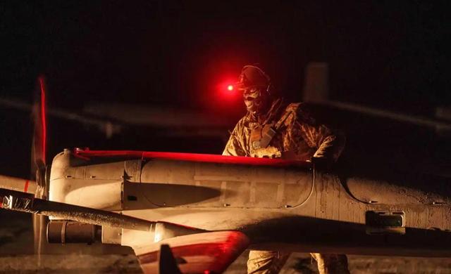 50亿军火不翼而飞，美国内讧乌克兰也躺枪，美方将不再资助乌克兰