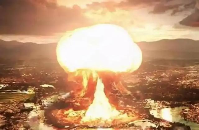 得知美国向日本扔了原子弹，毛主席非但不高兴	，反而气得拍桌子！