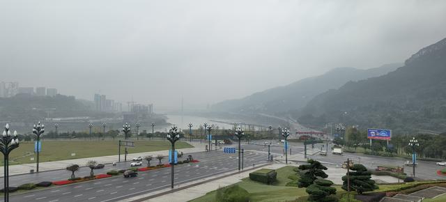 一车一人自驾游（十）：地处“三江口”的城市，建议乘坐公交游玩