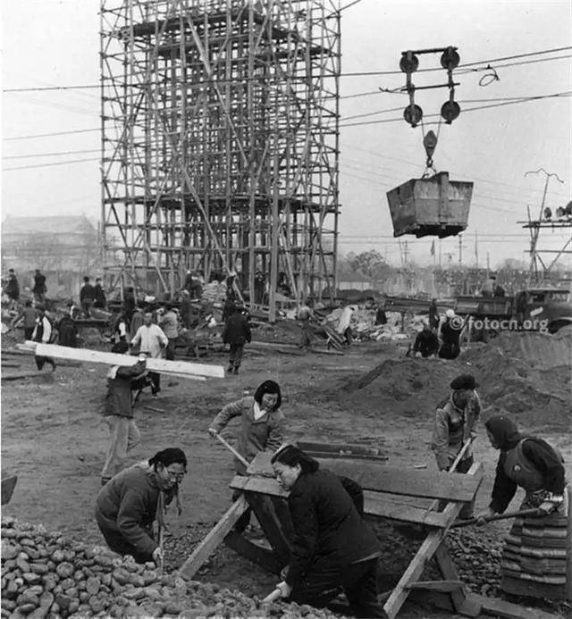 1959人民大会堂建成震撼世界，赫鲁晓夫不信，亲至观摩后却沉默了