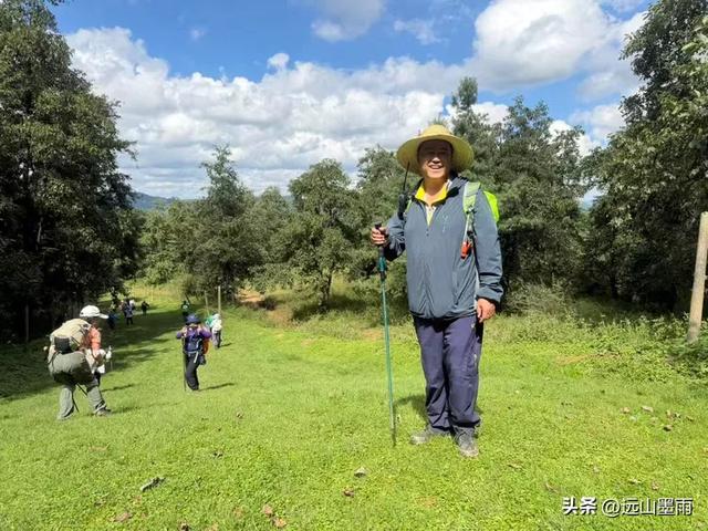 在阳光明媚的秋日里，我们走马街、三家村水库、团结乡滑草场，爽