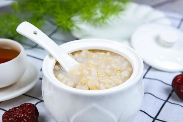 甲流死亡人数持续上涨？钟南山建议：少吃鸡肉，多喝7样增强免疫