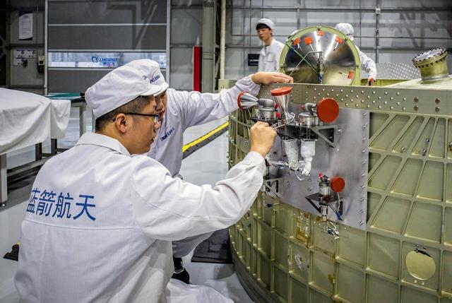 技不如人？我国朱雀二号发射失败遭质疑，凭什么星舰就是伟大探索