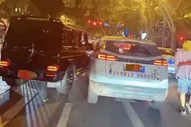 一年出险222次的“碰瓷王”，成了网络偶像图片