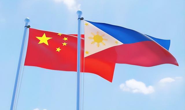 小马科斯陷入死局，关键时刻中方出手，为啥要给他递这个橄榄枝？