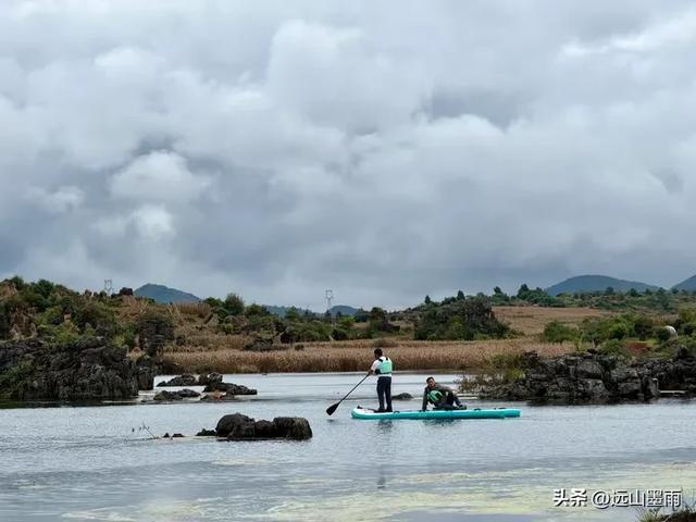 徒步石林蓑衣山、赏水上石林,遇降雨淅淅沥沥,收获特别的体验