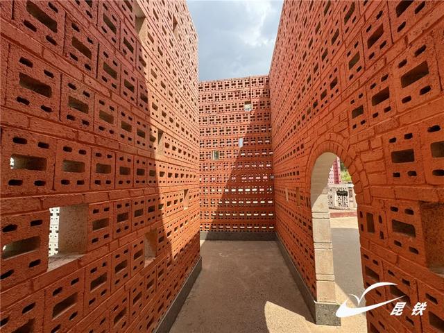 走！周末坐动车克建水“翻豆腐”